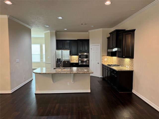 2814 Kings Retreat Circle, Houston, TX 77345