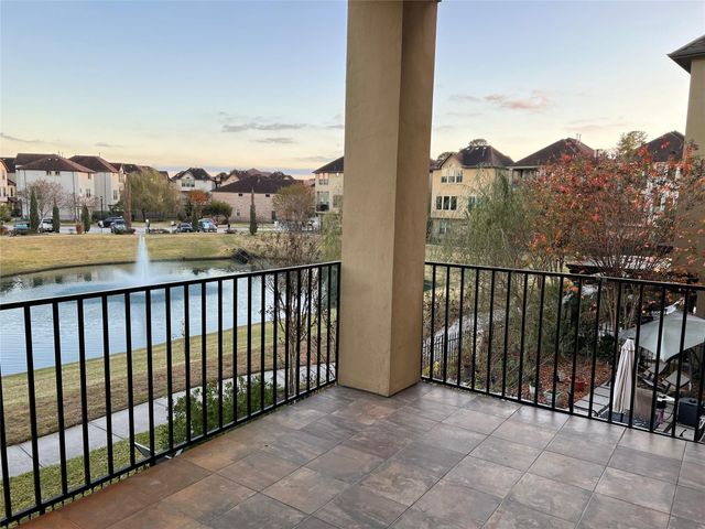 2814 Kings Retreat Circle, Houston, TX 77345