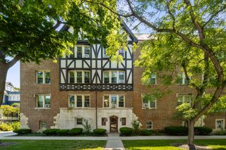 338 S East Avenue 3N, Oak Park, IL 60302