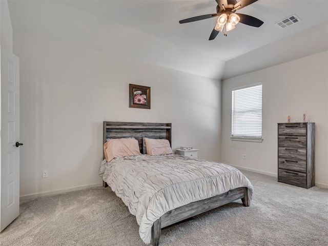 9305 Taggert Lane, Yukon, OK 73099