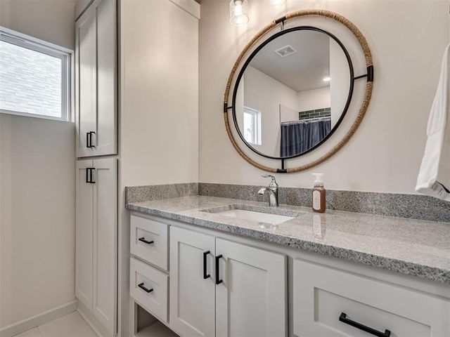 9305 Taggert Lane, Yukon, OK 73099