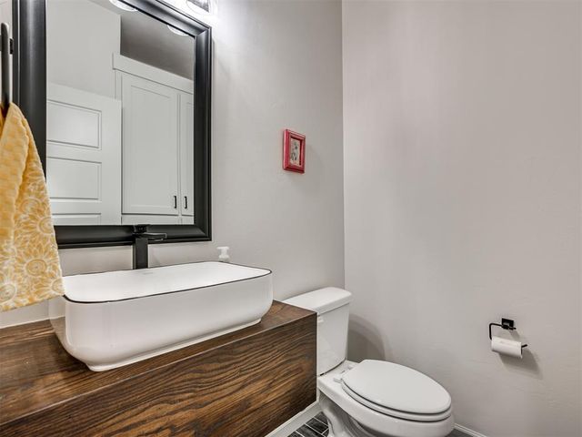 9305 Taggert Lane, Yukon, OK 73099