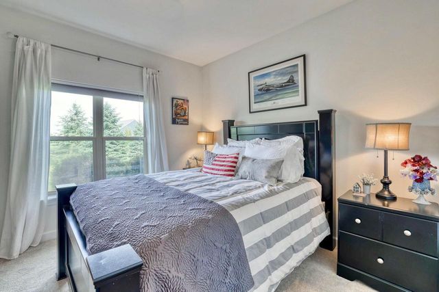 W347N5943 Lake DRIVE, Oconomowoc, WI 53066