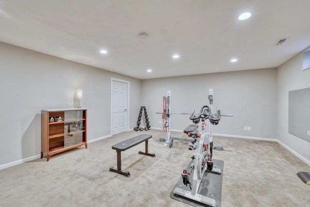 W347N5943 Lake DRIVE, Oconomowoc, WI 53066