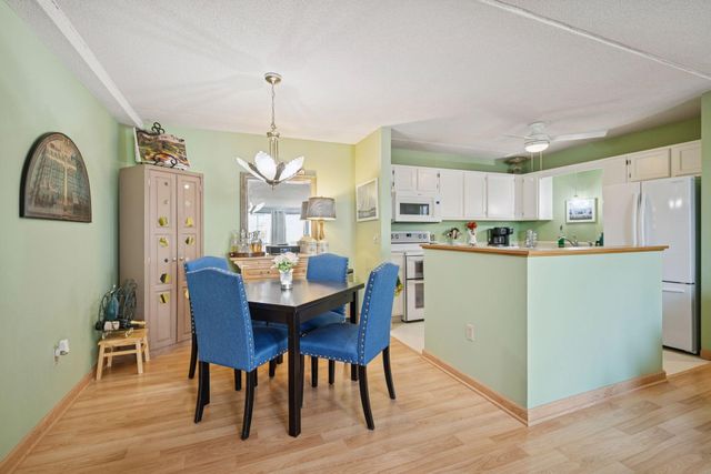 2601 Kenzie Terrace 330, Saint Anthony, MN 55418