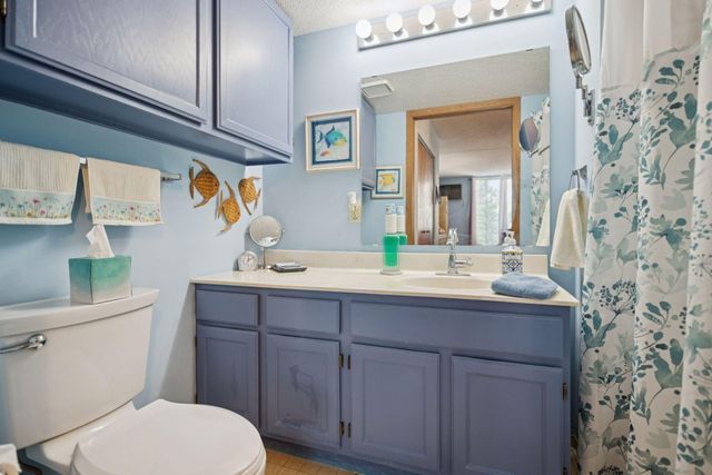 2601 Kenzie Terrace 330, Saint Anthony, MN 55418