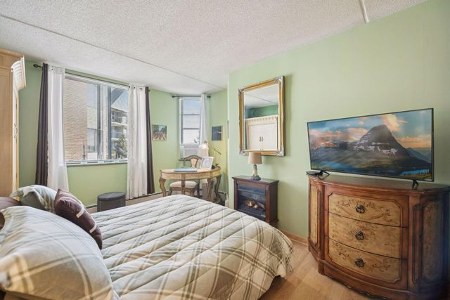 2601 Kenzie Terrace 330, Saint Anthony, MN 55418