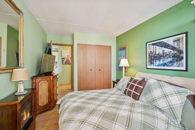 2601 Kenzie Terrace 330, Saint Anthony, MN 55418