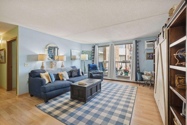 2601 Kenzie Terrace 330, Saint Anthony, MN 55418