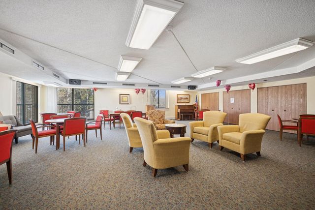 2601 Kenzie Terrace 330, Saint Anthony, MN 55418