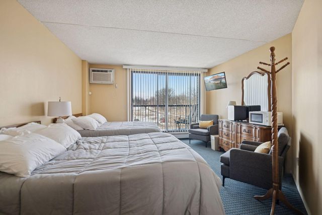 2601 Kenzie Terrace 330, Saint Anthony, MN 55418