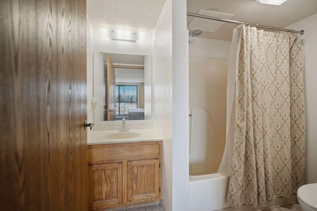 2601 Kenzie Terrace 330, Saint Anthony, MN 55418