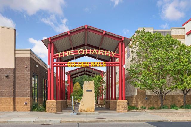 2601 Kenzie Terrace 330, Saint Anthony, MN 55418