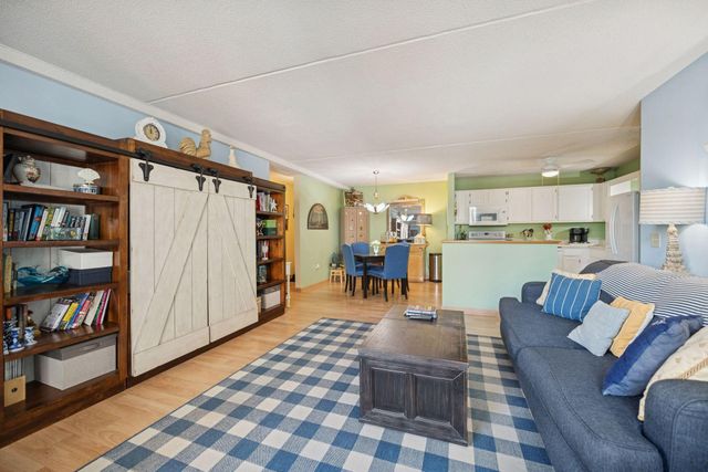 2601 Kenzie Terrace 330, Saint Anthony, MN 55418