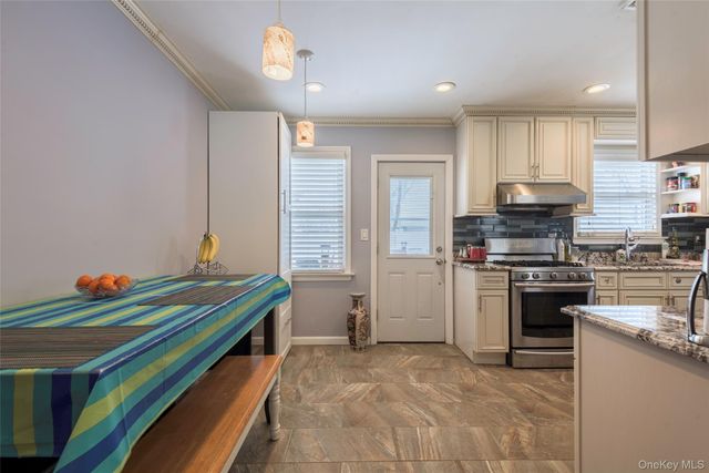 34 Pine Street, Hicksville, NY 11801