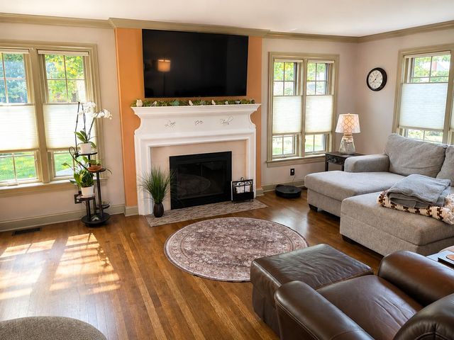 566 Lawndale Court, Holland, MI 49423