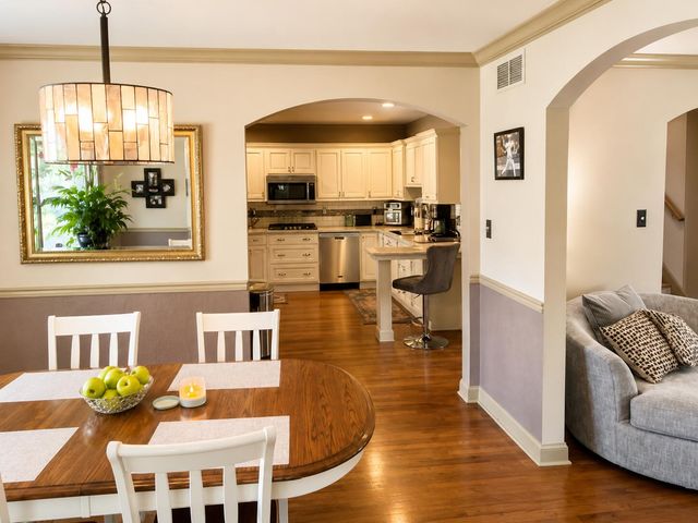566 Lawndale Court, Holland, MI 49423