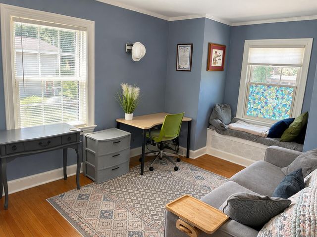 566 Lawndale Court, Holland, MI 49423