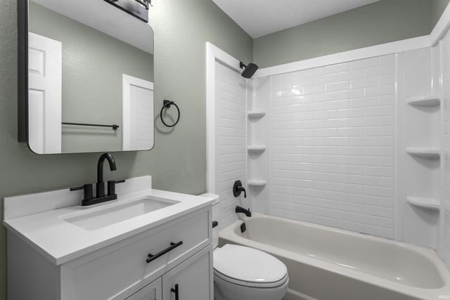 5107 Mohawk Drive, Kokomo, IN 46902