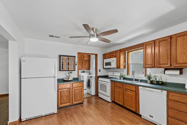 33320 N Sunset Avenue, Grayslake, IL 60030