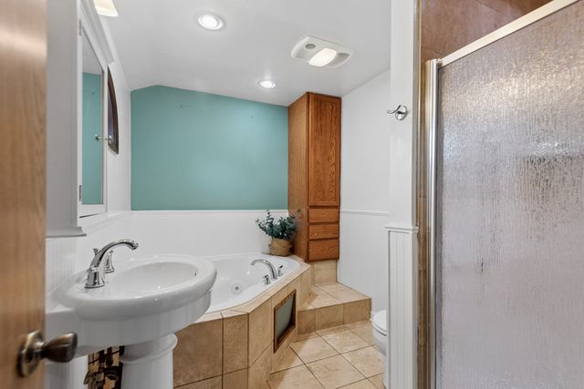 33320 N Sunset Avenue, Grayslake, IL 60030