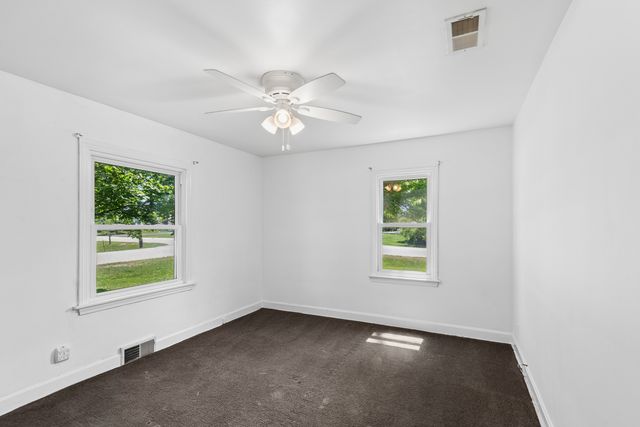 33320 N Sunset Avenue, Grayslake, IL 60030