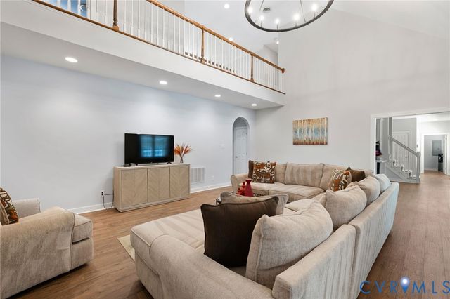 8425 Kintail Dr, Chesterfield, VA 23838