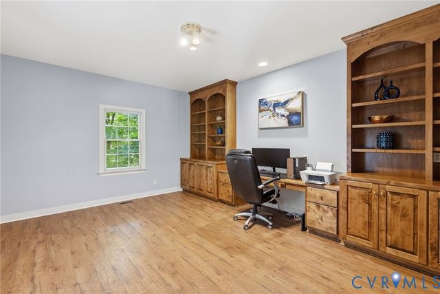 8425 Kintail Dr, Chesterfield, VA 23838