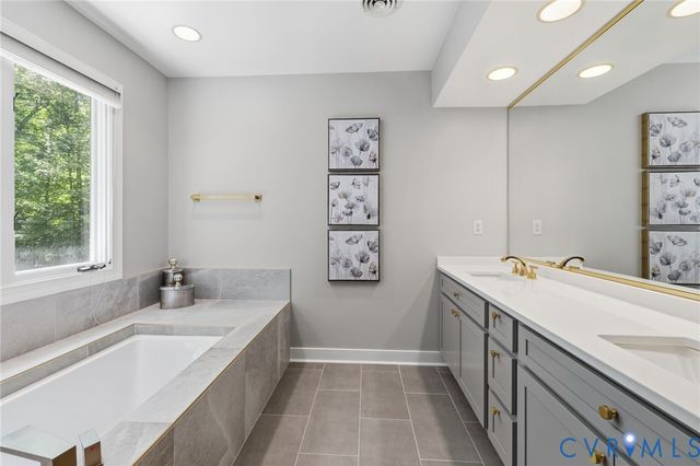 8425 Kintail Dr, Chesterfield, VA 23838