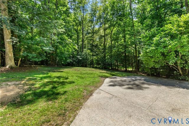 8425 Kintail Dr, Chesterfield, VA 23838