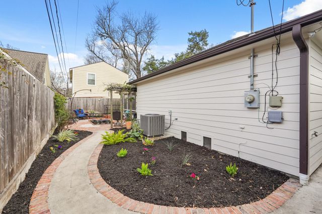 4375 Harvest Lane, Houston, TX 77004