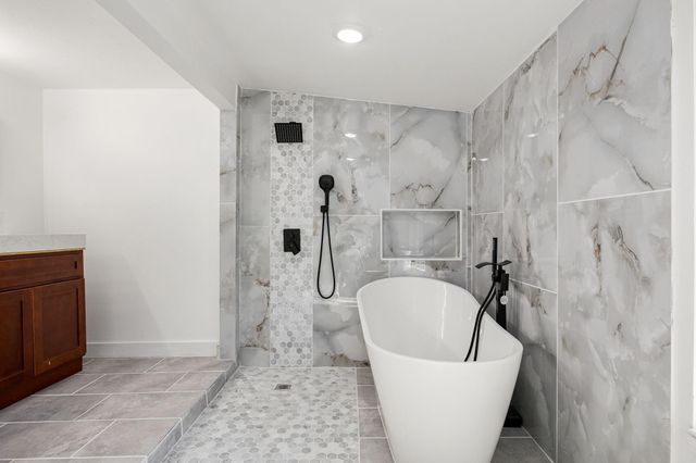 811 W Calhoun Street, Livingston, TX 77351