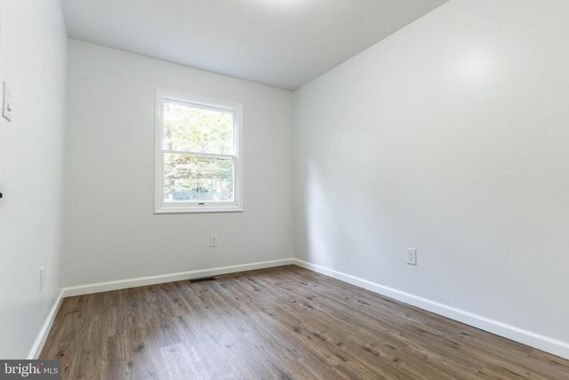 9 HAWTHORNE DR, Medford, NJ 08055