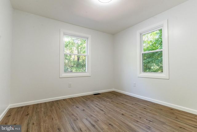 9 HAWTHORNE DR, Medford, NJ 08055