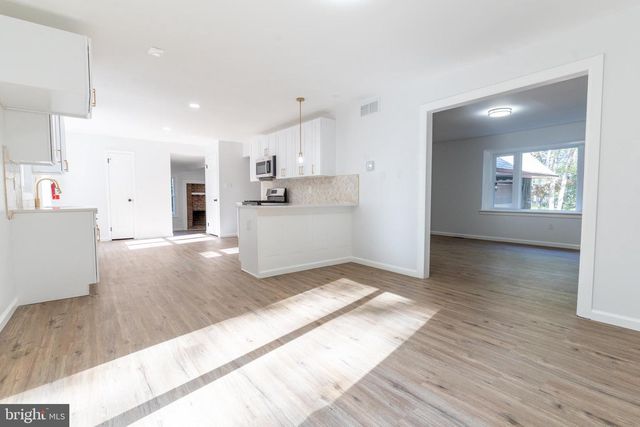 9 HAWTHORNE DR, Medford, NJ 08055