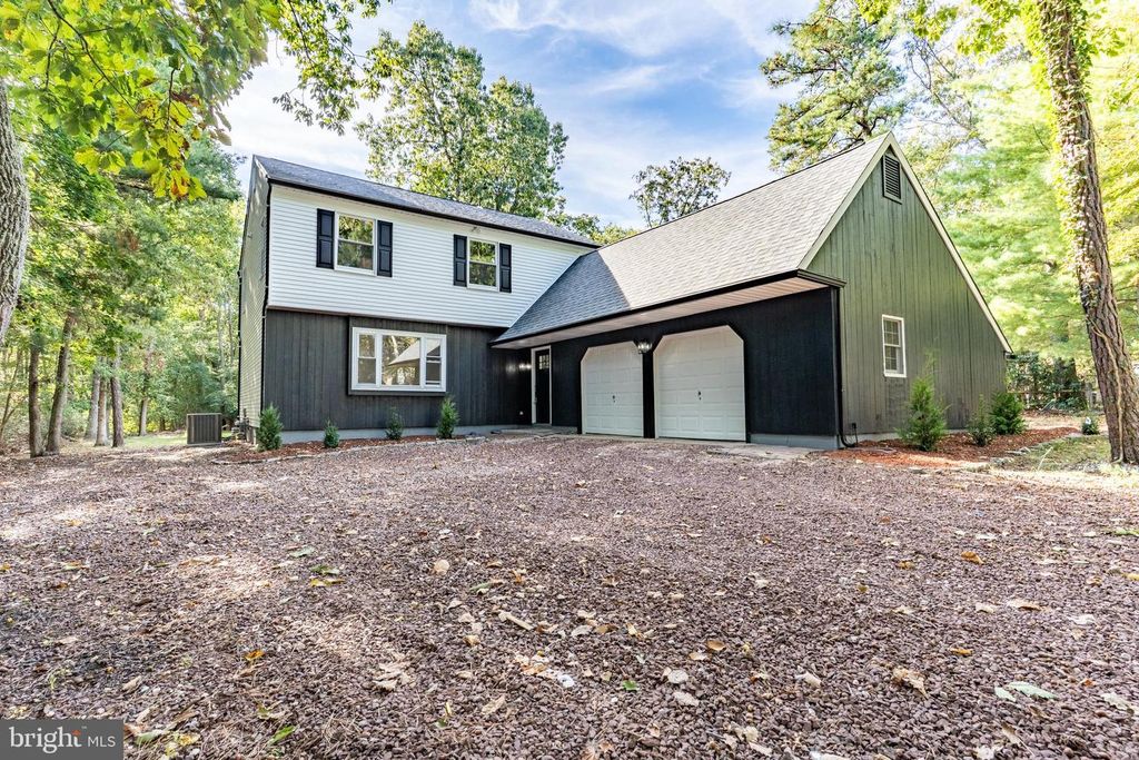 9 HAWTHORNE DR, Medford, NJ 08055