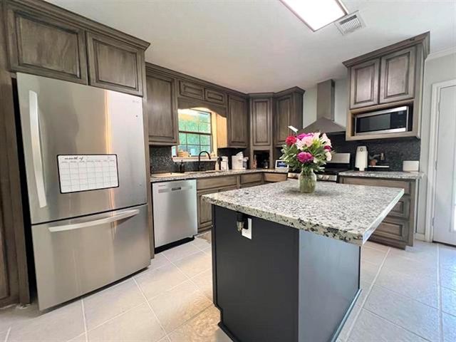 205 Reynolds Lane, Vidor, TX 77662