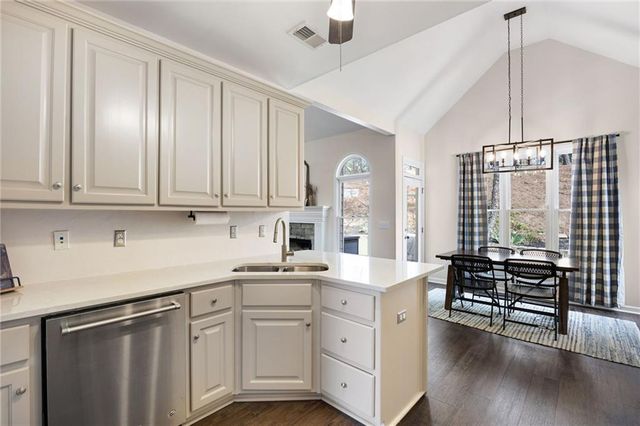 717 Golf Crest Drive, Acworth, GA 30101