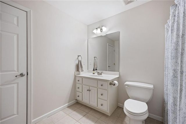 717 Golf Crest Drive, Acworth, GA 30101