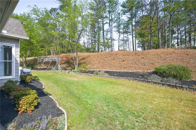 717 Golf Crest Drive, Acworth, GA 30101