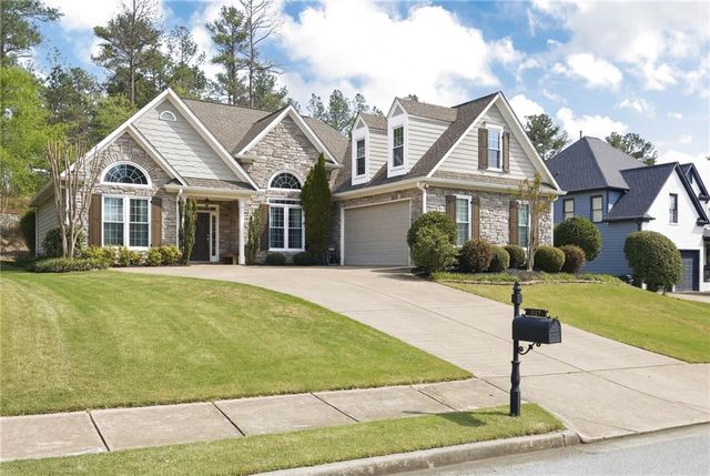 717 Golf Crest Drive, Acworth, GA 30101