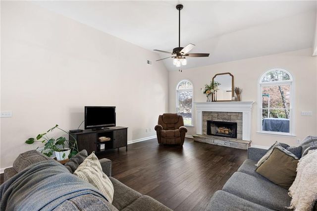 717 Golf Crest Drive, Acworth, GA 30101