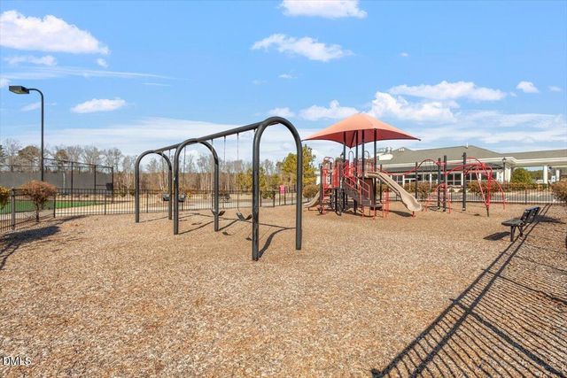525 Ancient Oaks Drive, Holly Springs, NC 27540