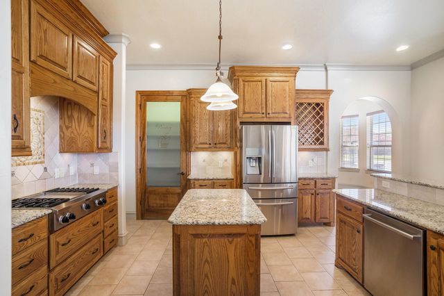 7713 Lakeview Circle, Fort Worth, TX 76179