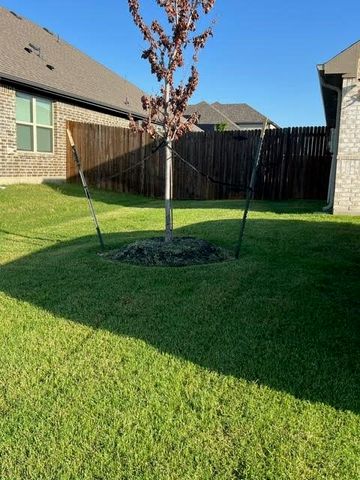 203 Mockingbird Drive, Waxahachie, TX 75165