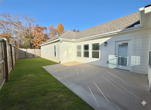 703 NE Heights Lane, Bentonville, AR 72712