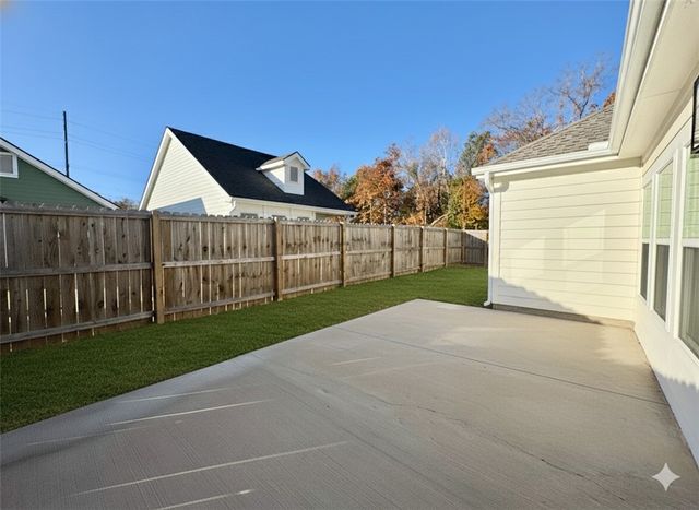 703 NE Heights Lane, Bentonville, AR 72712