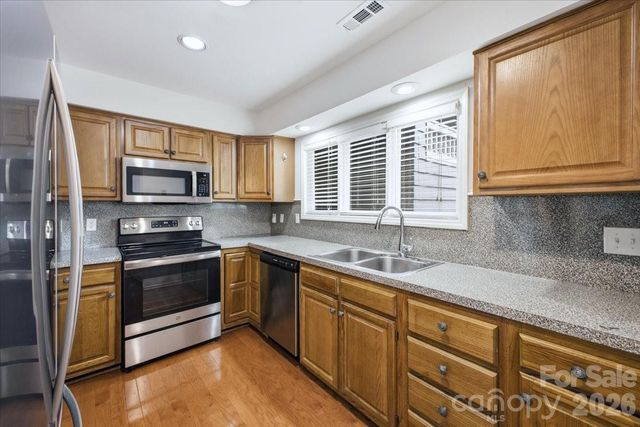 232 Queens Road 37, Charlotte, NC 28204