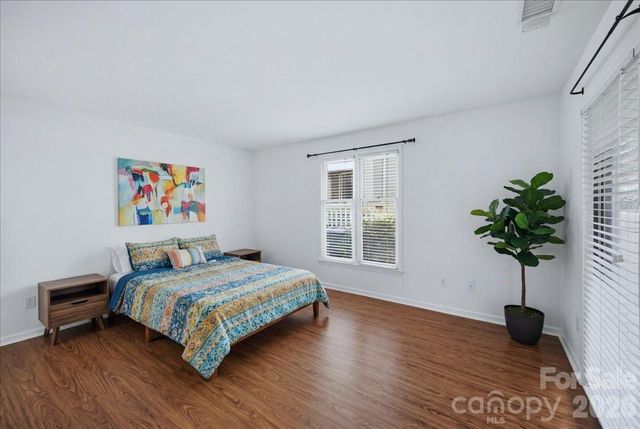 232 Queens Road 37, Charlotte, NC 28204