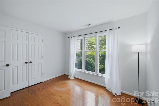 232 Queens Road 37, Charlotte, NC 28204